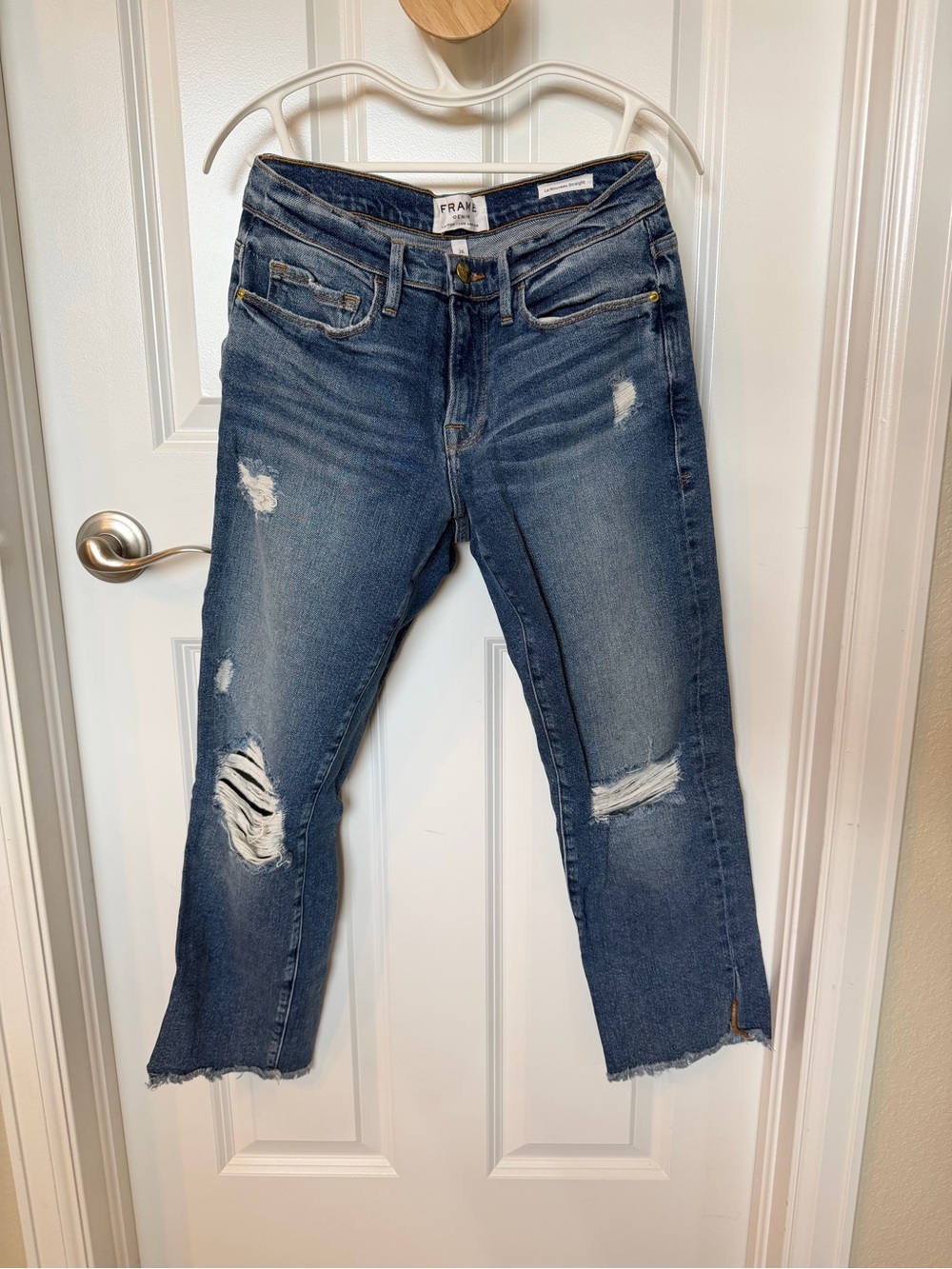 FRAME Le Nouveau Straight Distressed Jeans Size 26